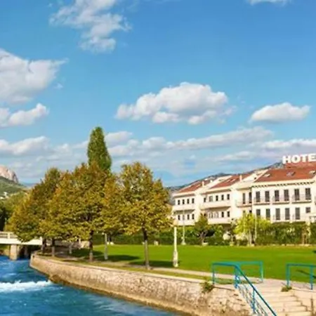 Eco Eclectic With Pool 别墅 *