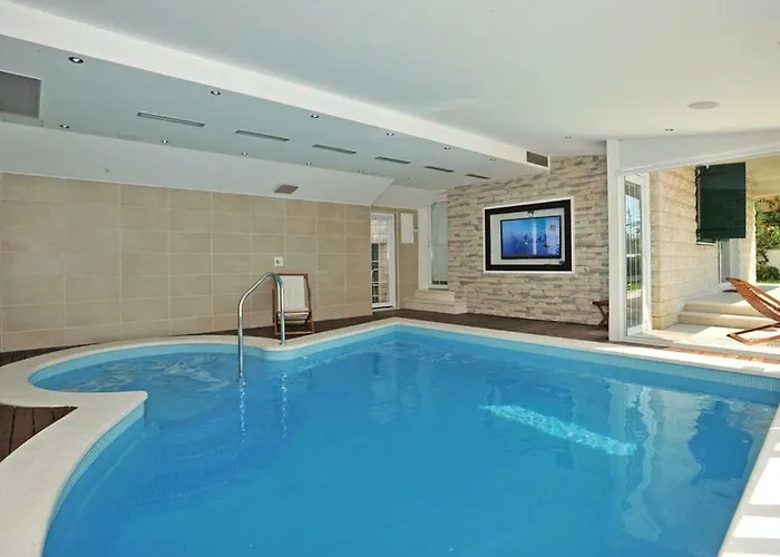 Eco Eclectic With Pool فيلة سولين