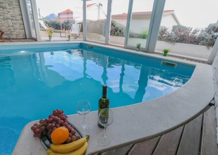 فيلة Eco Eclectic With Pool سولين