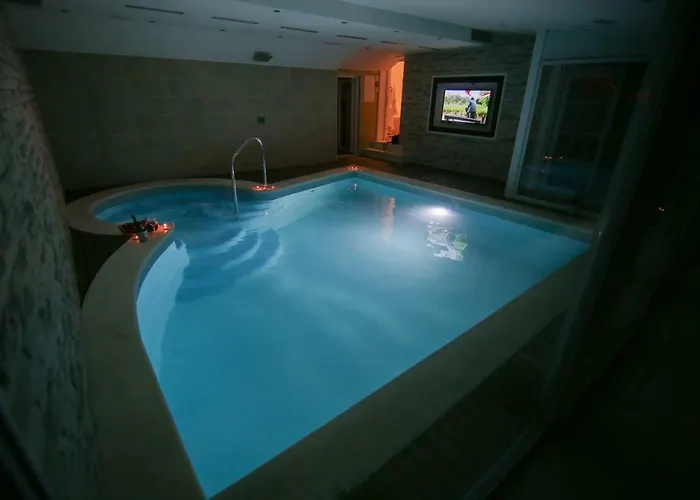 فيلة Eco Eclectic With Pool *