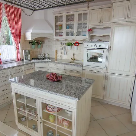 Eco Eclectic With Pool فيلة سولين