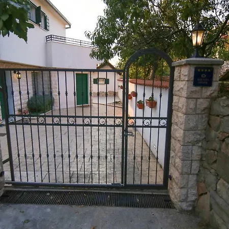 Eco Eclectic With Pool Villa *