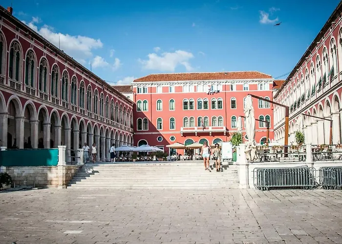 Eco Eclectic With Pool Willa Solin