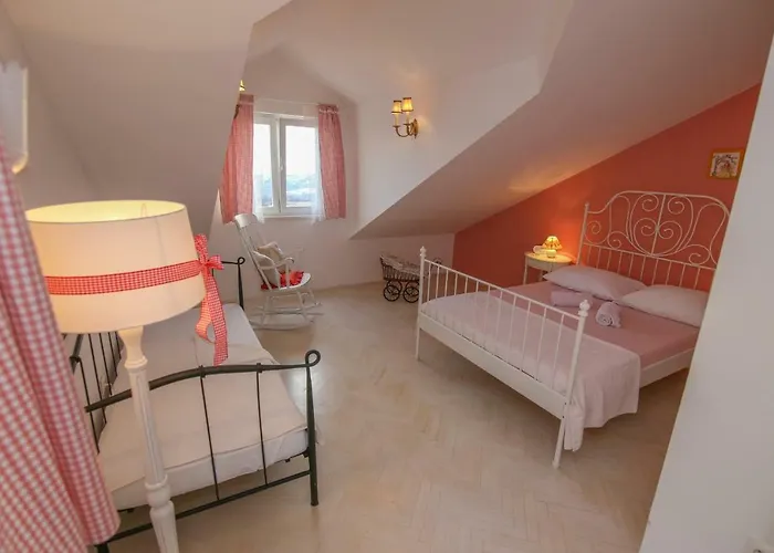 Eco Eclectic With Pool * Solin