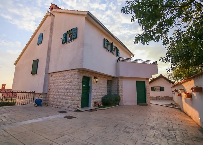 Eco Eclectic With Pool * Solin