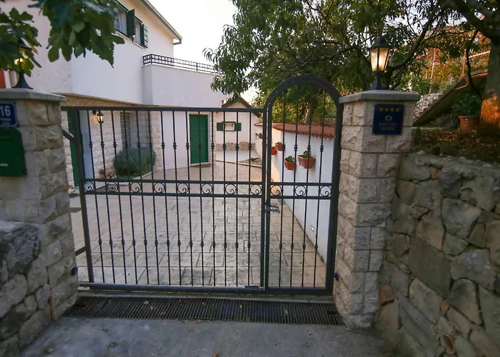 Eco Eclectic With Pool Willa *